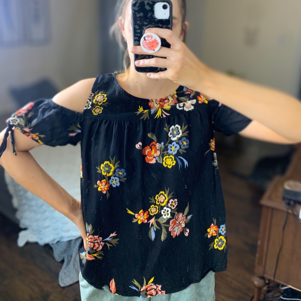 Old Navy Black Floral Cold Shoulder Blouse Small